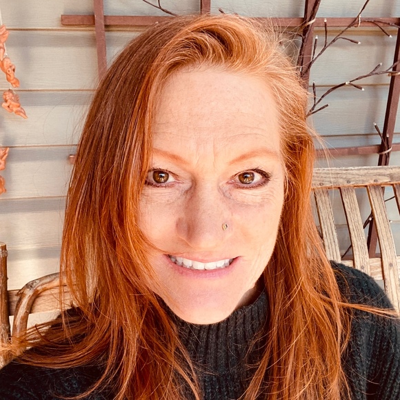 Meet your Posher, Jeanne - Picture 1 of 1